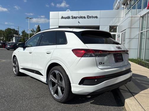 2025 Audi Q4 e-tron Premium Plus 55 quattro