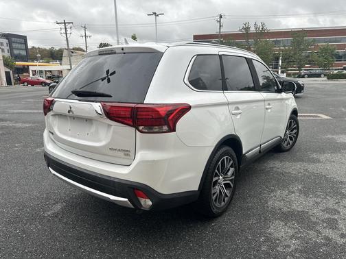 2017 Mitsubishi Outlander SEL