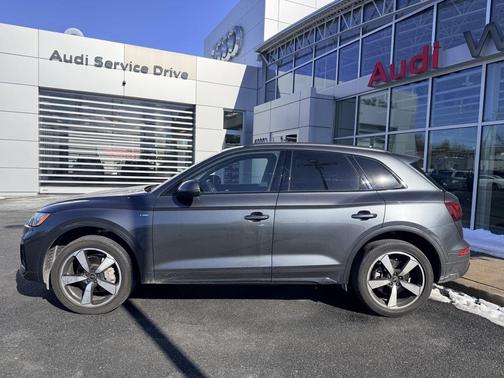 2023 Audi Q5 45 S line Premium Plus