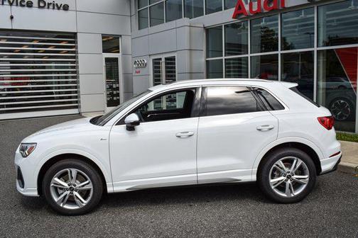2024 Audi Q3 45 S line Premium Plus