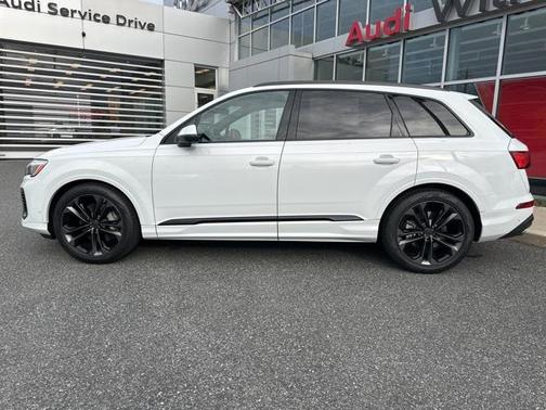 2026 Audi Q7 55 Premium Plus