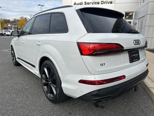 2026 Audi Q7 55 Premium Plus