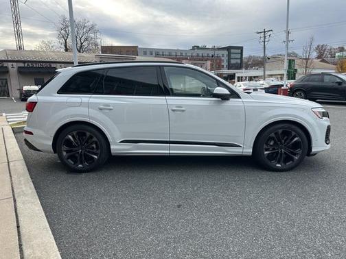 2026 Audi Q7 55 Premium Plus