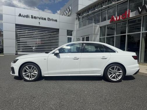 2022 Audi A4 45 S line Premium Plus
