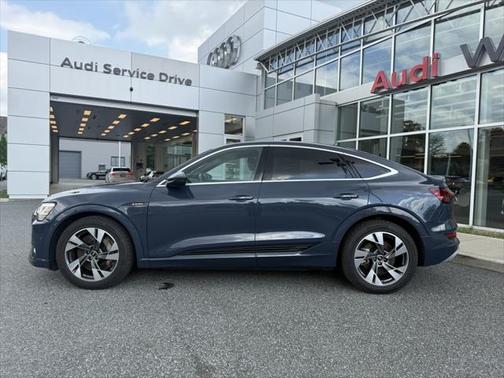 2022 Audi e-tron Sportback S line Premium Plus