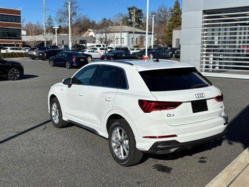 2024 Audi Q3 Premium 45 TFSI S line quattro Tiptronic