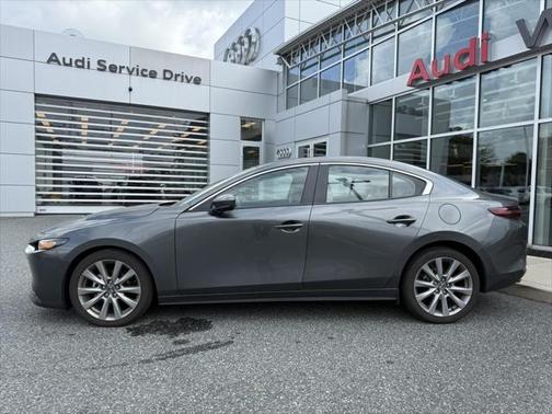 2023 Mazda Mazda3 FWD w/Preferred Package