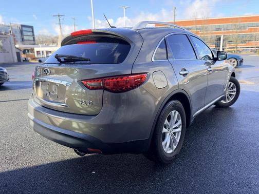 2011 INFINITI FX35 Base