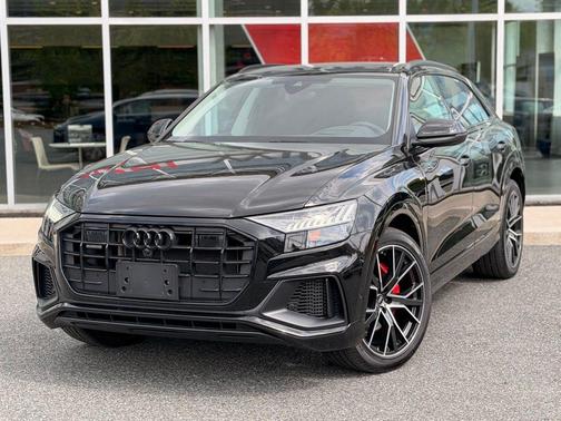 Mythos Black Metallic 2023 Audi Q8 55 Prestige
