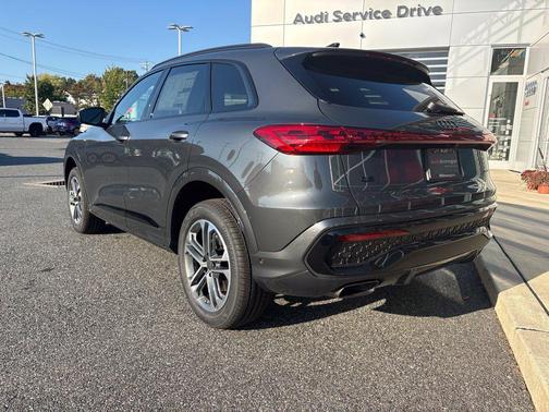 2026 Audi Q5 Premium TFSI quattro S tronic