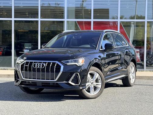2024 Audi Q3 Premium 45 TFSI S line quattro Tiptronic