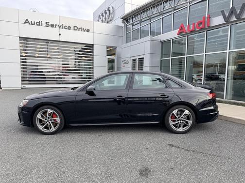 2023 Audi A4 45 S line Premium Plus