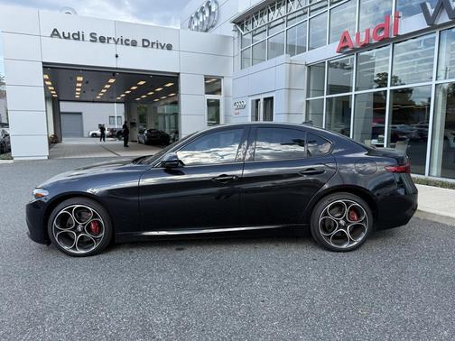 2023 Alfa Romeo Giulia Veloce AWD