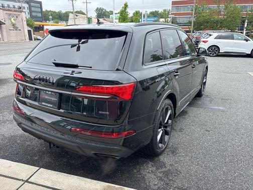 2025 Audi Q7 55 Premium Plus