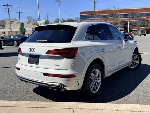 2023 Audi Q5 45 S line Premium