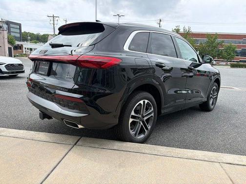 2026 Audi Q5 Premium TFSI quattro S tronic