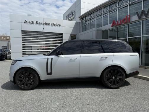 2023 Land Rover Range Rover P400 SE