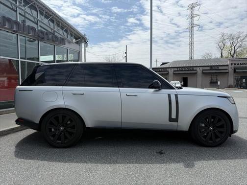 2023 Land Rover Range Rover P400 SE