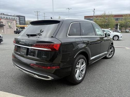 2024 Audi Q7 55 Premium Plus