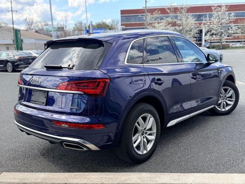 Navarra Blue Metallic 2023 Audi Q5 45 S line Premium