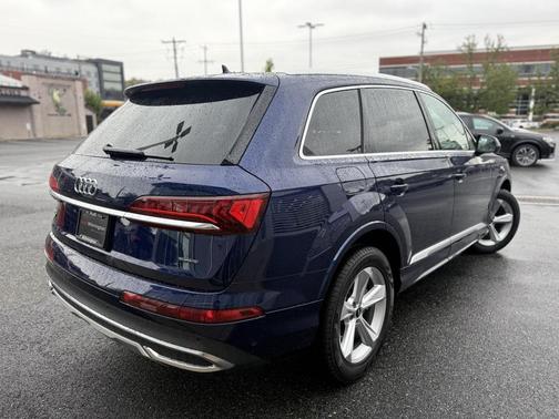 2022 Audi Q7 55 Premium