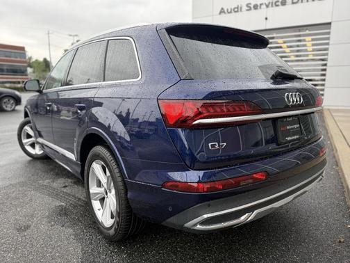 2022 Audi Q7 55 Premium