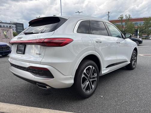 2025 Audi Q5 Premium