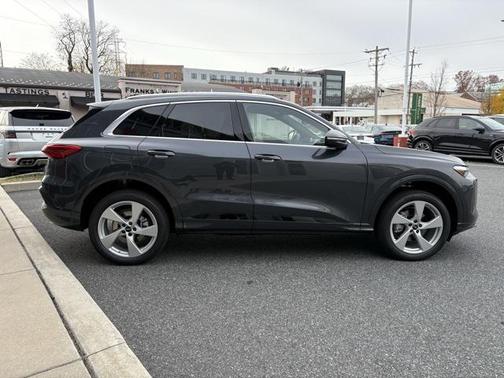 2025 Audi Q5 Premium Plus TFSI quattro S tronic