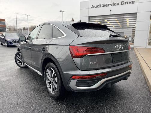 2022 Audi Q5 45 S line Premium