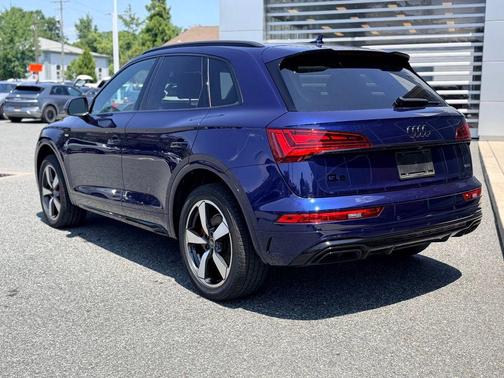 Navarra Blue Metallic 2024 Audi Q5 45 S line Premium Plus