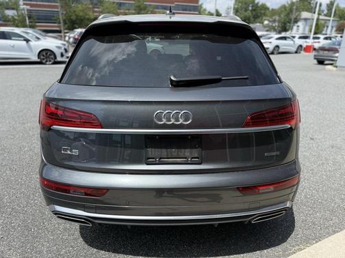 2023 Audi Q5 45 S line Premium
