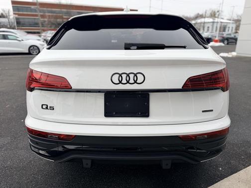 2023 Audi Q5 45 S line Premium Plus