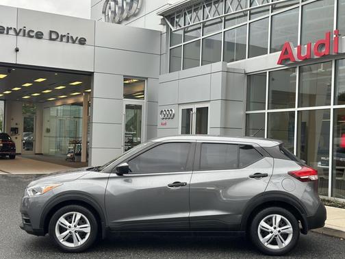 2020 Nissan Kicks S