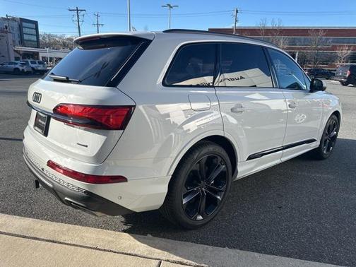 2026 Audi Q7 55 Premium Plus