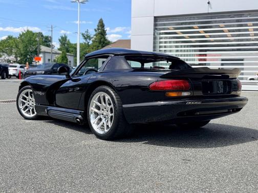 Black 1995 Dodge Viper RT/10