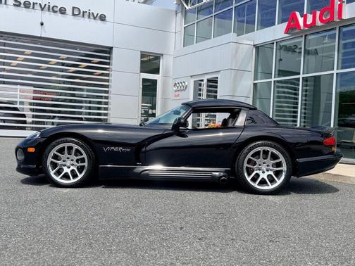 Black 1995 Dodge Viper RT/10