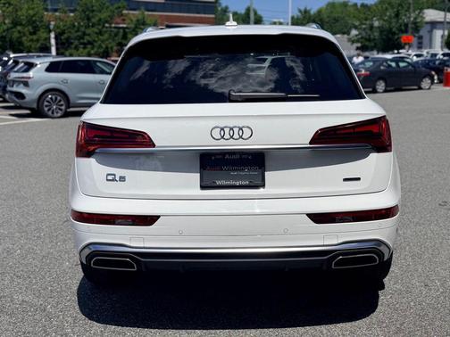 Arkona White 2024 Audi Q5 45 S line Premium