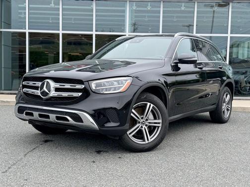 Obsidian Black Metallic 2022 Mercedes-Benz GLC 300 4MATIC
