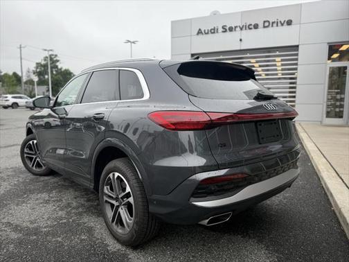 2025 Audi Q5 Premium