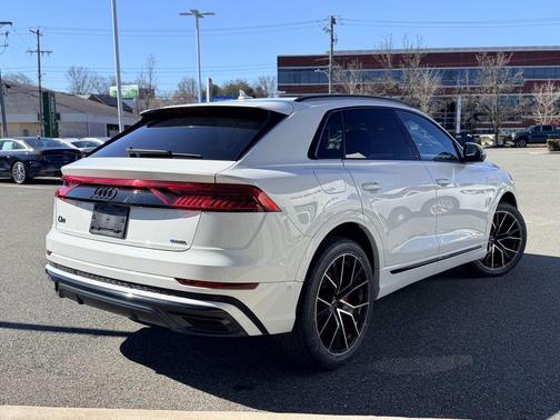 2021 Audi Q8 55 Premium Plus