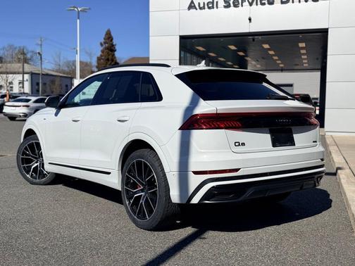 2021 Audi Q8 55 Premium Plus