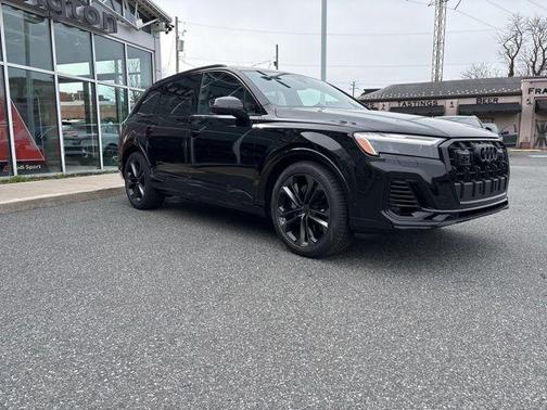 Mythos Black Metallic 2026 Audi Q7 55 Premium Plus