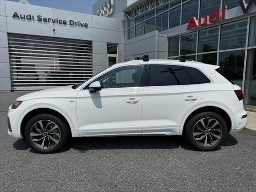 2023 Audi Q5 45 S line Premium Plus