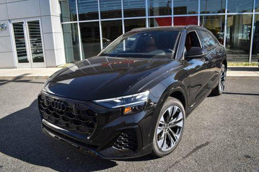 2025 Audi Q8 55 Premium Plus