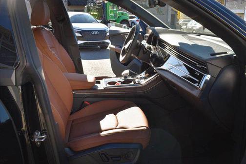 2025 Audi Q8 55 Premium Plus