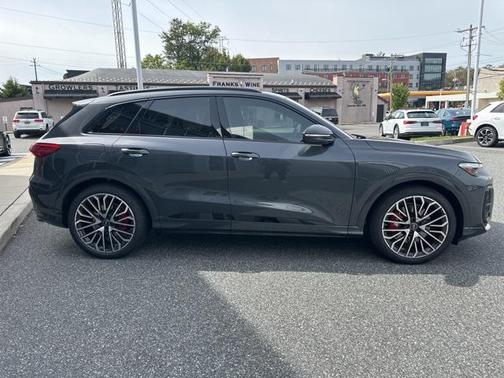 2025 Audi SQ5 3.0T Premium Plus
