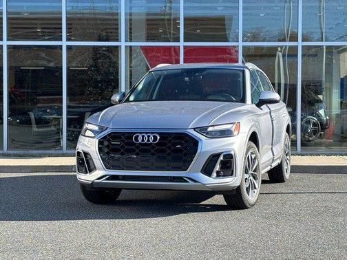 2024 Audi Q5 45 S line Premium