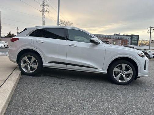 2025 Audi Q5 Premium Plus TFSI quattro S tronic