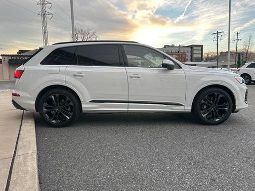 2026 Audi Q7 55 Premium Plus