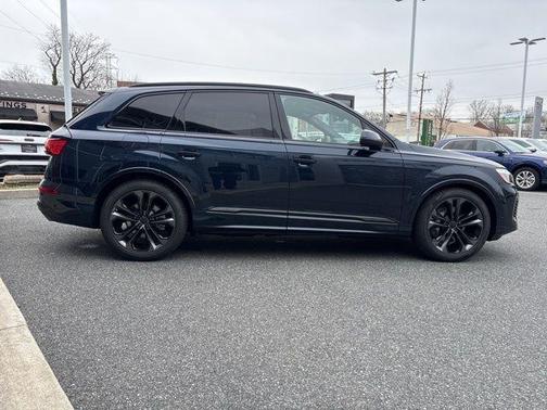 Waitomo Blue Metallic 2026 Audi Q7 55 Premium Plus